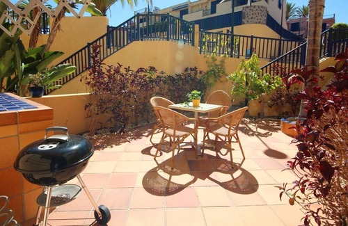 Costa Meloneras Villa | Property in Meloneras with pool and garden, near the beach.