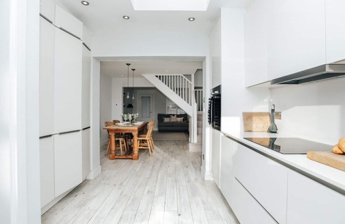 Wargrave House | Propeller House - From 165 Per Night