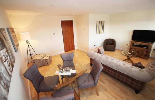 Newcastle-upon-Tyne Apartment | Properties Unique | The View
