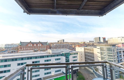 Newcastle-upon-Tyne Apartment | Properties Unique | Thornton
