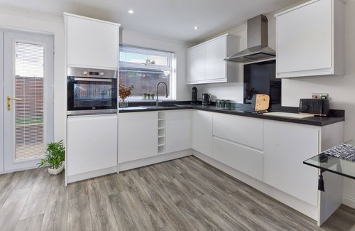Newcastle-upon-Tyne House | Properties Unique | Kingston