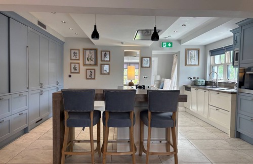 Clifden Cottage | Property 490 - Clifden - sleeps 25 guests in 10 bedrooms
