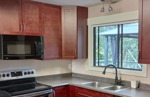 Pitt Meadows House | Property in Pitt Meadows.Private Upper-level house 3BR/1.5BA with a huge patio