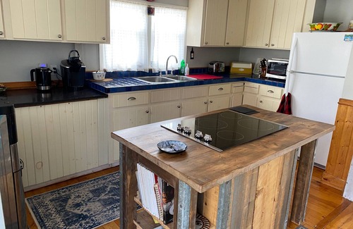 Prospect Bay Cottage | Prospect Bay Oceanfront - Close to Halifax/Peggy's Cove & MorenSTR2526B0763