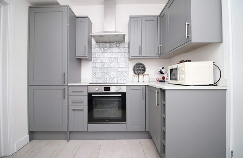 Treorchy House | Prospect Cottage: Stunning Rhondda Valley