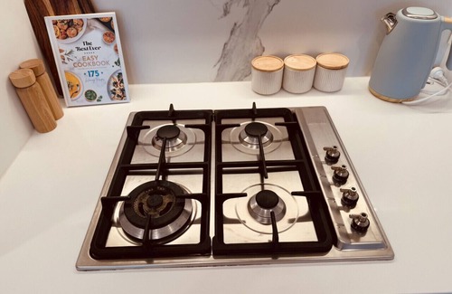 Box Hill Apartment | Prospect Cozy 2BR in Box Hill Centre
