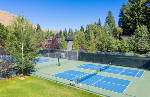 Warm Springs House | Prospector 134