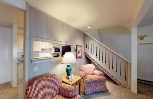 Warm Springs Apartment | Prospector Condo