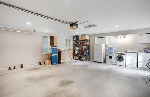 Point Chevalier House | Prosper Point Home with BBQ, Patio and Parking