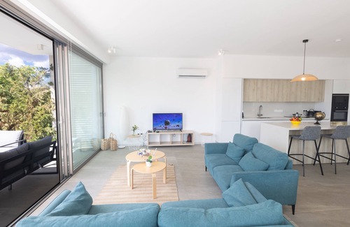 Kapparis Cottage | Protaras Azure Villa AZV16 - sleeps 7 guests in 3 bedrooms