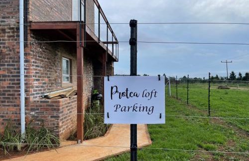 Merrivale Apartment | Protea Loft - Romantic stay - No Load shedding