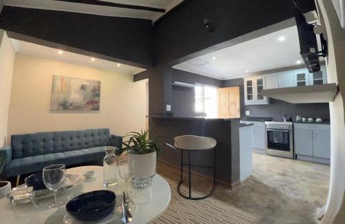 Botha's Hill Apartment | Protea on Main Valley of 1000 hills