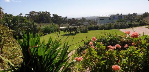Helderberg Rural House | Protea-Sabr