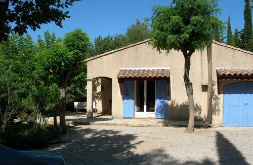 Gareoult House | Provencal farmhouse/1 large house + a small house with secure pool and garden