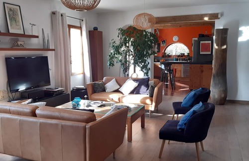 Venelles House | Provencal house near Aix en Provence with bowling pitch and swimming pool.