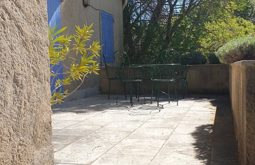 Reillanne House | Provençal house with swimming pool LUBERON in pretty village of LUBERON