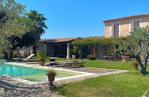 Meynes House | Provencal House With Pool