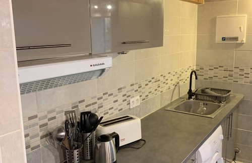 Le Thor House | Provencal Mazet 5 minutes from Isle sur la Sorgue - Private parking