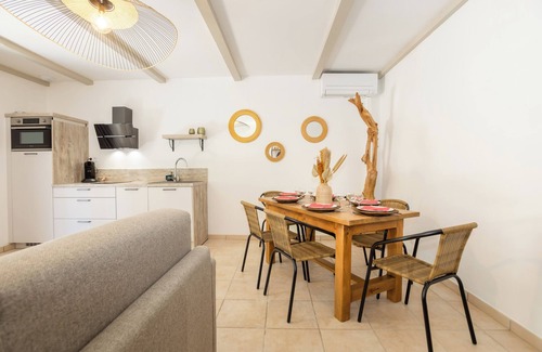 Eyguieres Apartment | Provencal Stay in the Heart of the Alpilles in Eyguières
