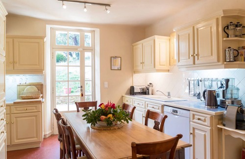 La Mole Villa | Provence Country Villa - 6 BR, Pool & Garden