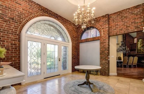 Acampo House | Provence Estate Nestled Along Lodi Wine Trails