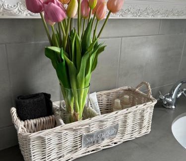 Bonnieux Apartment | Provence Luberon Bonnieux location gite chez Marcelle