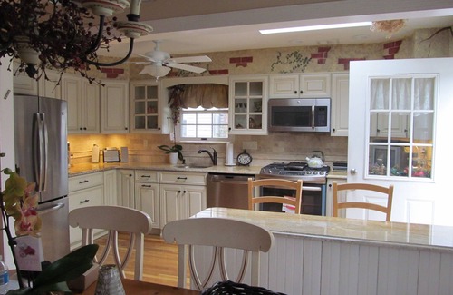 Massapequa Park House | Provence meets Long Island.sleeps 6-7
