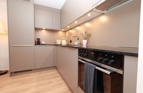 Lucerne Apartment | Provence - Stylish 1 bedroom unit at Falkenplatz, Lucerne