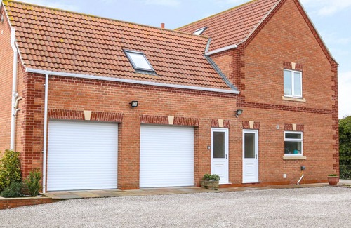 Kirk Sandall Apartment | PROVIDENCE APARTMENT, with a garden in Epworth