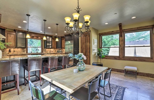 Snowbird Cabin | Provo Canyon Cabin 'Treehouse' w/Mountain Views