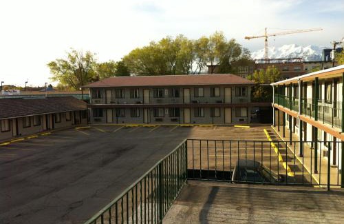 Central Business District Hotel | Provo Inn & Suites