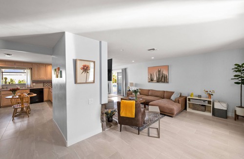 Araby House | PS Avery: Desirable South End (Less Wind) 3BD Home With Style and Charm!