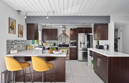 Sunmor House | PS Hipster: Mid-Century Charm and Whimsy With Modern Comfort