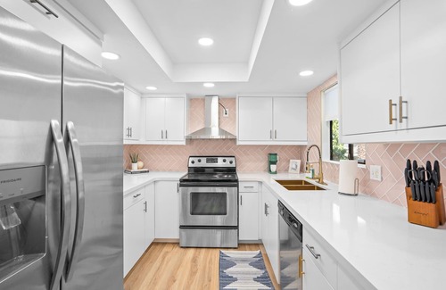 Palm Springs Condo | PS Retreat - Luxurious Centrally Located Condo!
