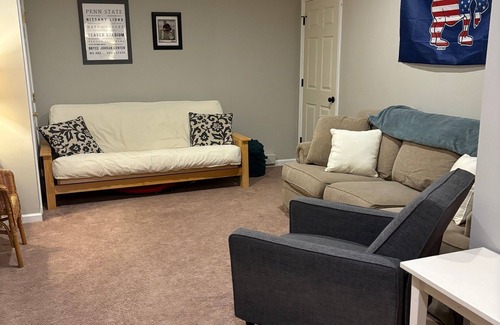 State College Apartment | PSU - 1 bedroom apartment in State College 4 miles to Beaver Stadium!