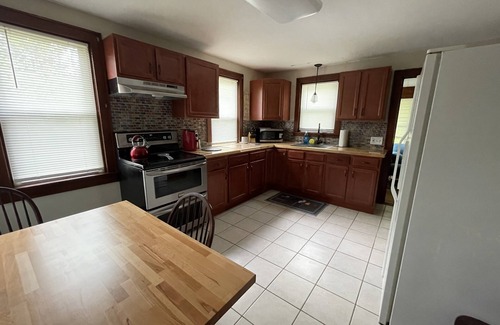 Pleasant Gap House | PSU-Happy Valley Cottage
