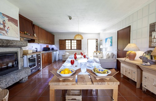 Pevidem House | Quinta de Carvalhal - Holiday Home