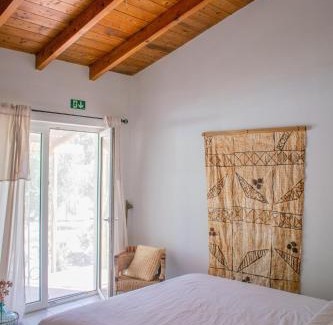 Santa Catarina da Fonte do Bispo Bed & Breakfast | Quinta Alcarias