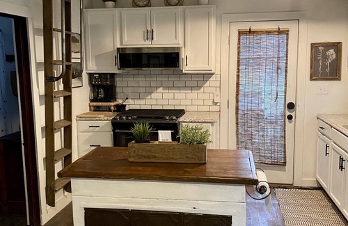 Lakeview Cottage | Ptoobies Place- waterfront cottage with boat dock & NEW deck!