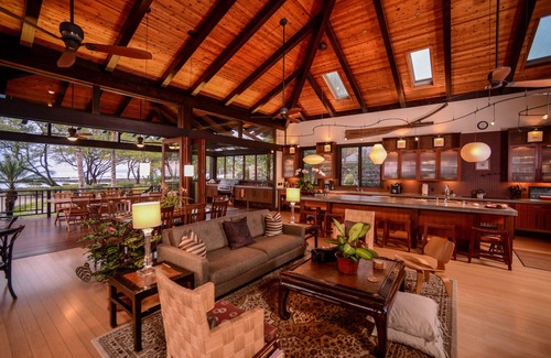 Puako House | PUAKO BEACH ON THE SAND! Infinity POOL and Feel of Old Hawaii!