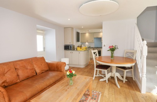 Strathtay Cottage | PUCCINI, pet friendly, character holiday cottage in Strathtay