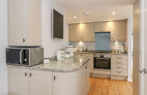 Strathtay Cottage | PUCCINI, pet friendly, character holiday cottage in Strathtay