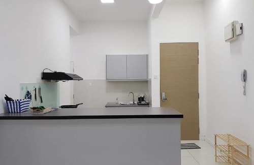 Bandar Puchong Jaya Apartment | Puchong 11 Pax IOI Mall LRT Cozy Apartment Skypod