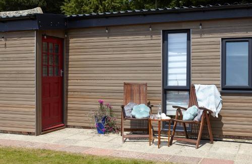 Ventnor Apartment | Puckaster Cove Cabin