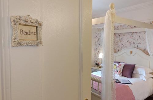 Bowness-on-Windermere House | Puddle Duck Lodge – Adults Only