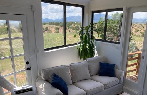 Canoncito Villa | Pueblo Hill Panorama House