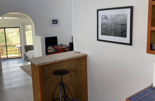 Canoncito Villa | Pueblo Hill Panorama House