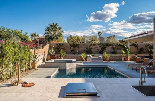 Bermuda Dunes House | Pueblo Viejo Desert Minimalist Pool Home