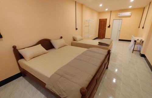 Damnoen Saduak Hotel | PuengLuang Hotel