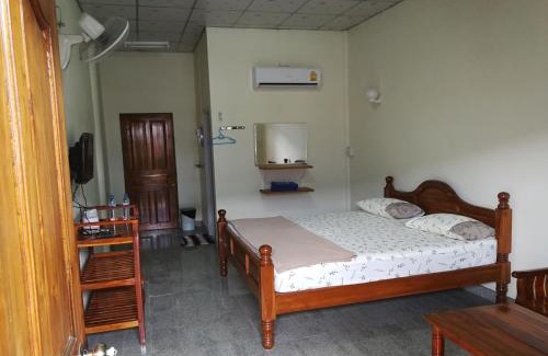 Damnoen Saduak Hotel | PuengLuang Hotel